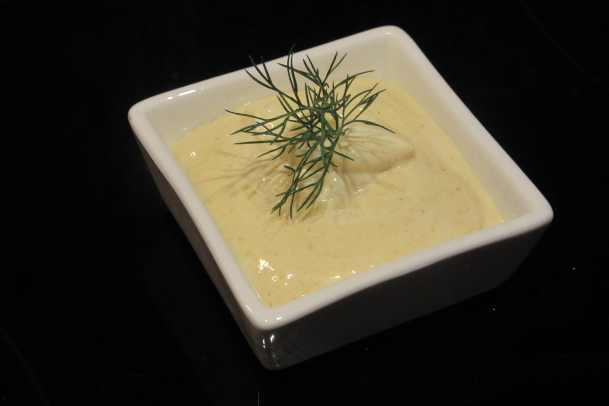 Rezept: Soßen: Schmand-Curry-Dipp Bild Nr. 2 Soßen: Schmand-Curry-Dipp - Rezept - Bild Nr. 2