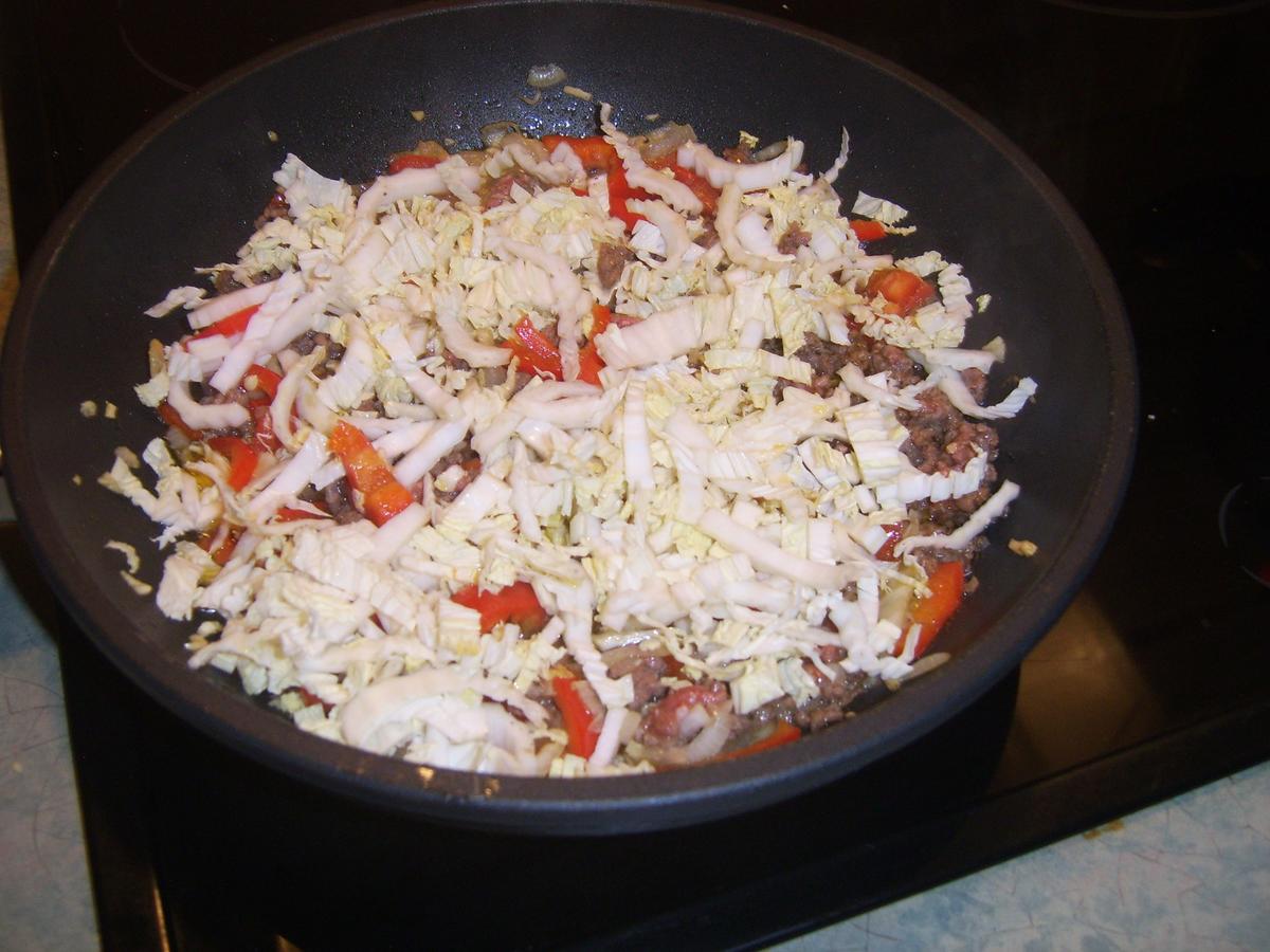 Rezept: Chinakohl mit Paprika und Spiralnudeln Bild Nr. 17589 Chinakohl mit Paprika und Spiralnudeln - Rezept - Bild Nr. 17589