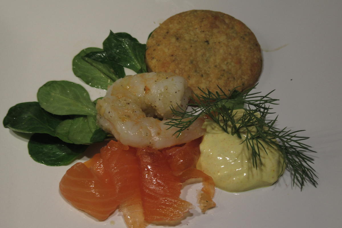 Vorspeise: Knoblauchgarnele, Graved Salmon und Cheesecracker - Rezept - Bild Nr. 2