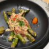 Grüner Ofen-Spargel mit Tomaten und Tahini-Dressing, getoppt mit gerösteten Haselnüssen - Rezept - Bild Nr. 17597