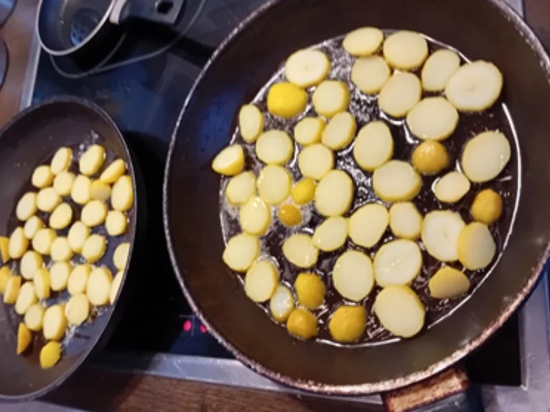 Bratkartoffeln mit Leberkäse, Spiegelei und Gurkensalat - Rezept - Bild Nr. 6