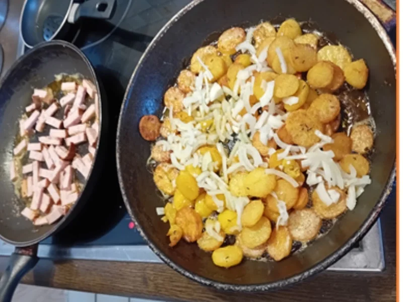 Bratkartoffeln mit Leberkäse, Spiegelei und Gurkensalat - Rezept - Bild Nr. 7