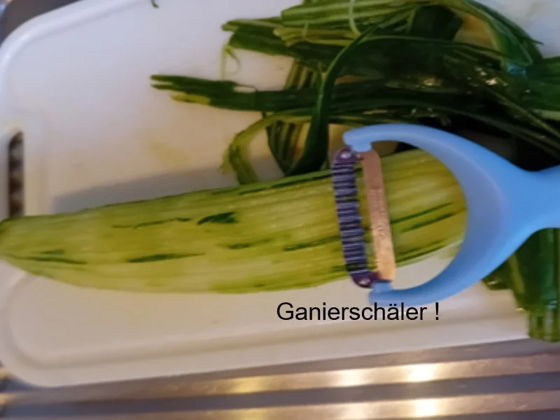 Bratkartoffeln mit Leberkäse, Spiegelei und Gurkensalat - Rezept - Bild Nr. 9