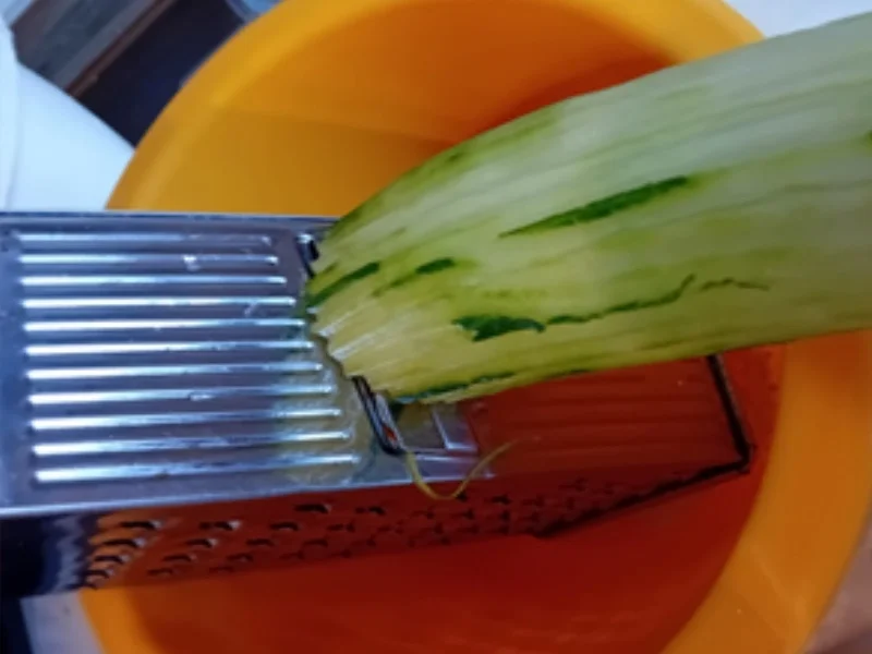 Bratkartoffeln mit Leberkäse, Spiegelei und Gurkensalat - Rezept - Bild Nr. 10