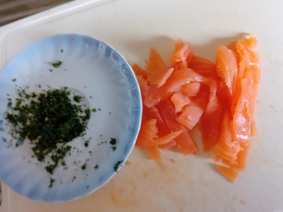 Zwiebelcremesuppe mit Räucherlachs - Rezept - Bild Nr. 6