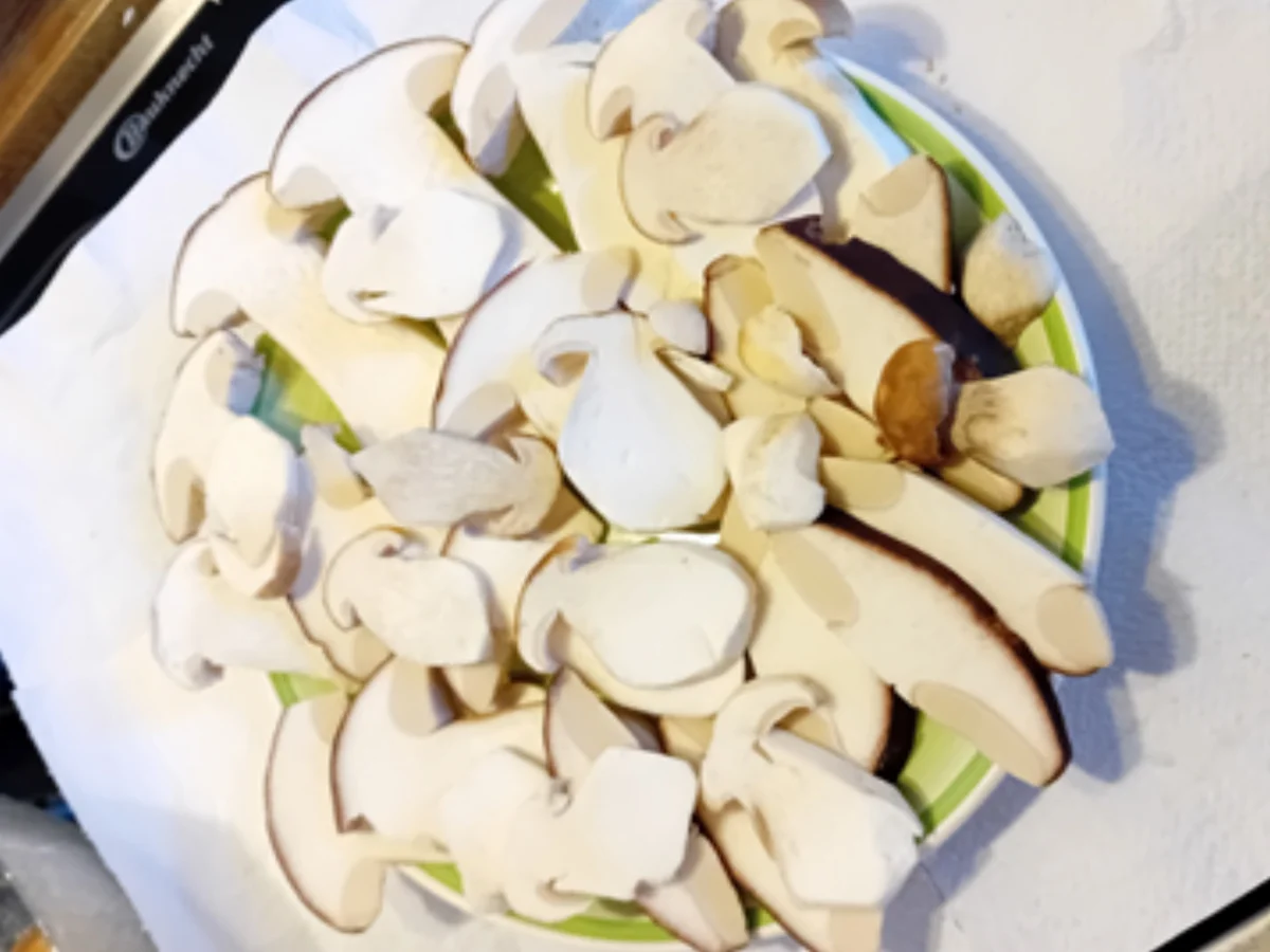 Rezept: Gebratene Steinpilze mit Butterbrot Bild Nr. 4 Gebratene Steinpilze mit Butterbrot - Rezept - Bild Nr. 4