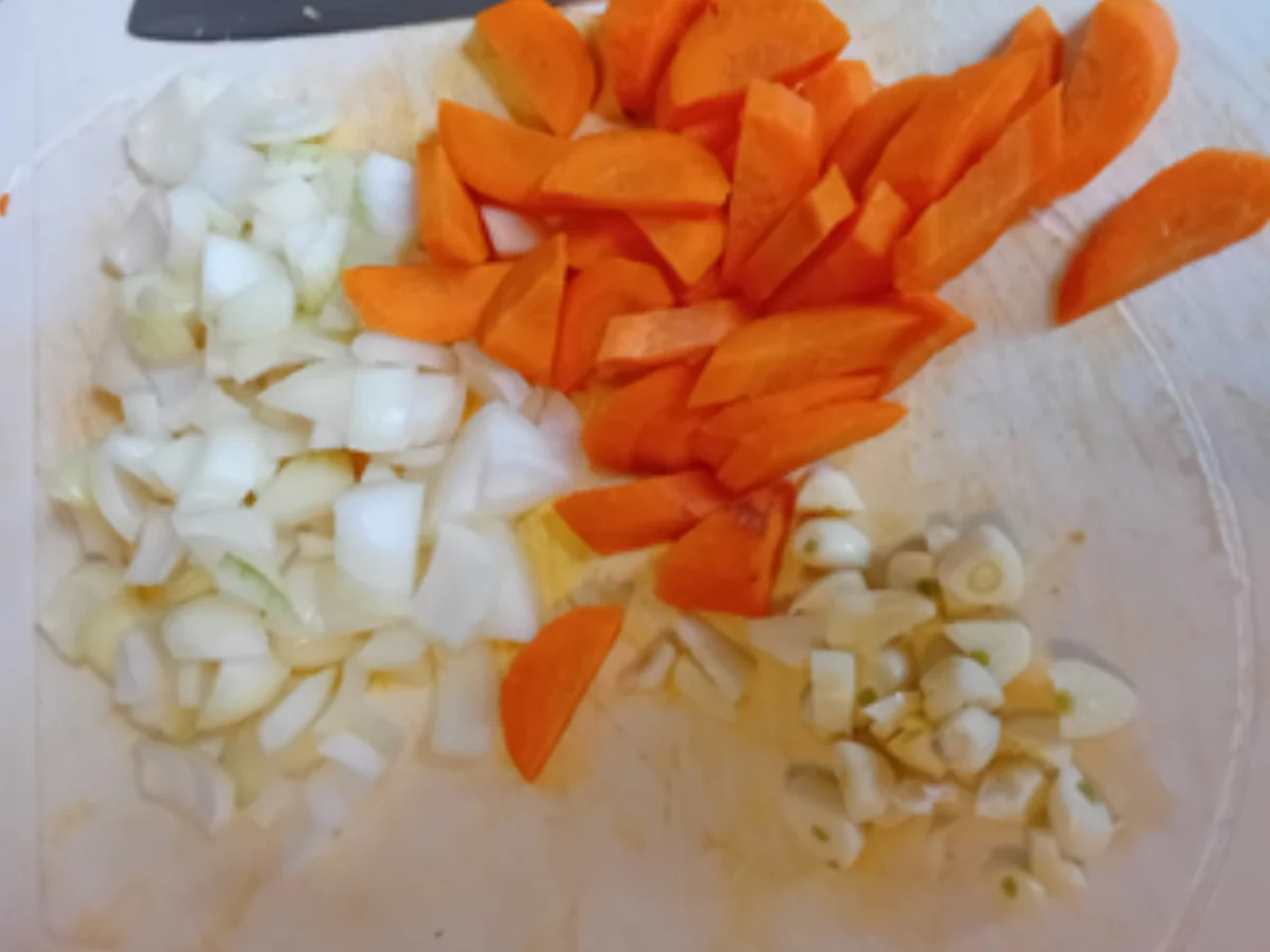 Rezept: Krusten-Schweinebraten mit Sauce, Erbsen-Möhren-Gemüse und Böhmischen Knödeln Bild Nr. 17607 Krusten-Schweinebraten mit Sauce, Erbsen-Möhren-Gemüse und Böhmischen Knödeln - Rezept - Bild Nr. 17607