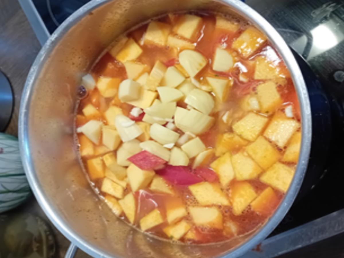 Schweinefilet-Kürbis-Gemüse-Suppe - Rezept - Bild Nr. 17608