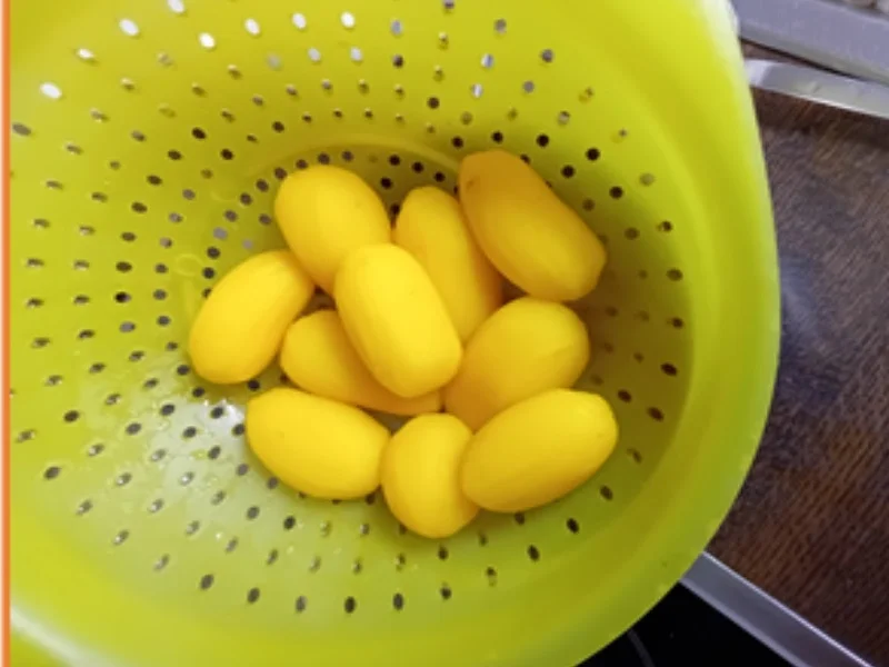 Lachsforelle aus dem Backofen mit Drillingen und Sahne-Meerrettich - Rezept - Bild Nr. 8