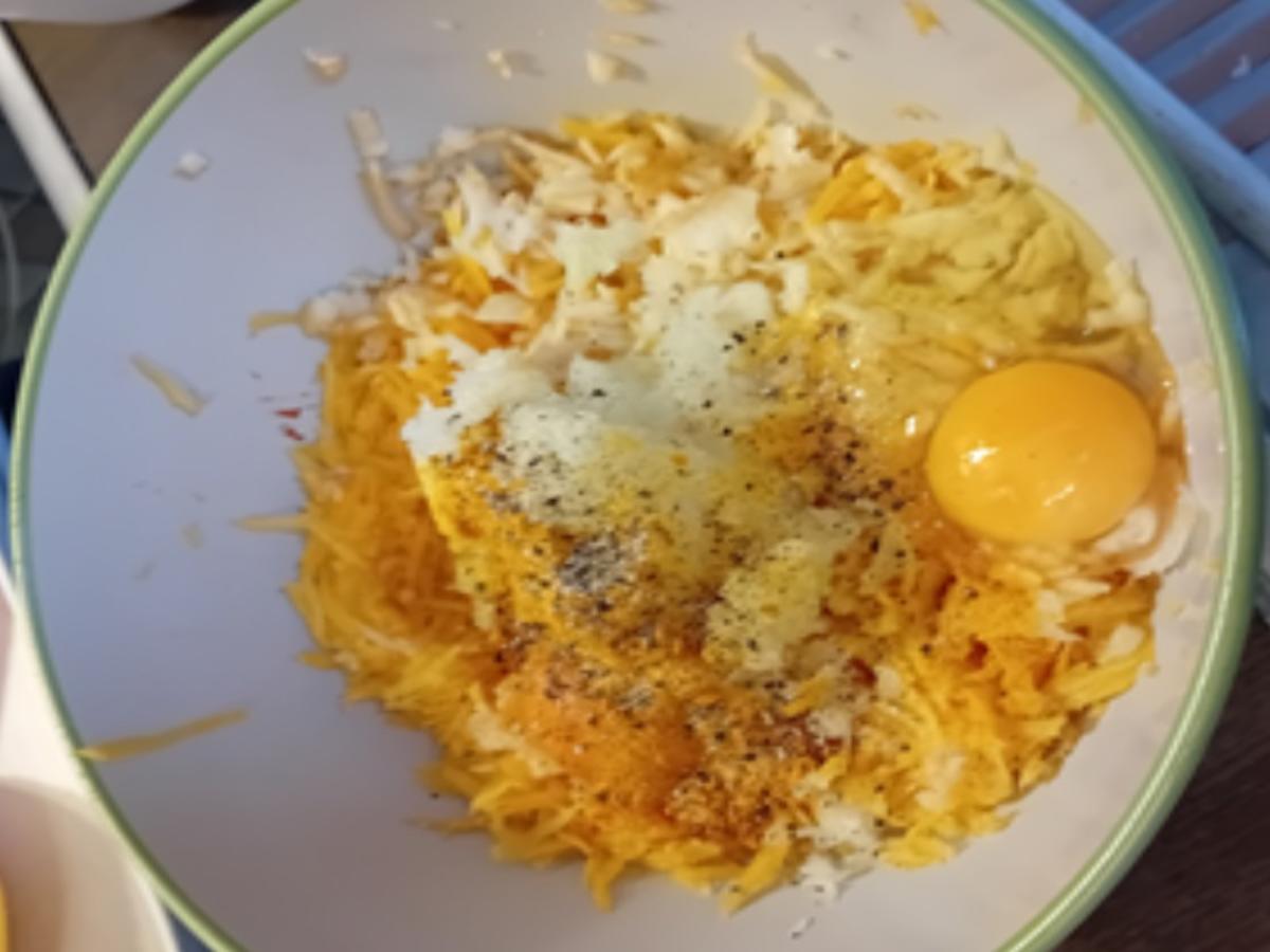 Kürbis-Apfel-Buletten - Rezept - Bild Nr. 17600