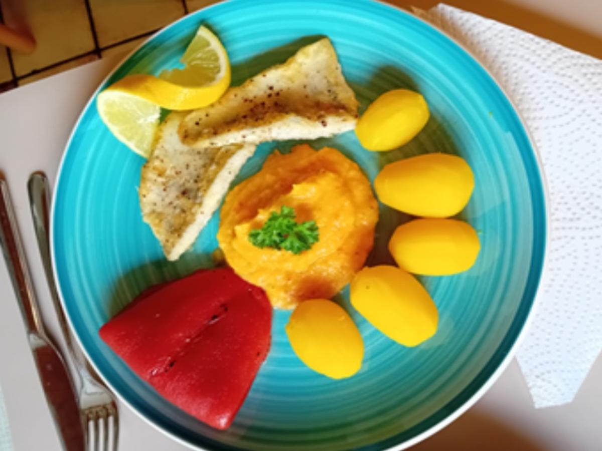Rezept: Zanderfilet mit Kürbispüree, Drillingen und gerösteter Paprika Bild Nr. 17598 Zanderfilet mit Kürbispüree, Drillingen und gerösteter Paprika - Rezept - Bild Nr. 17598