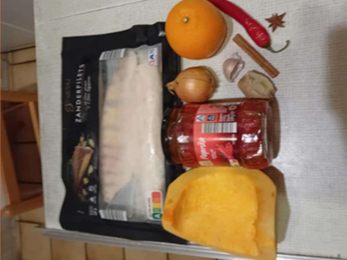 Rezept: Zanderfilet mit Kürbispüree, Drillingen und gerösteter Paprika Bild Nr. 17599 Zanderfilet mit Kürbispüree, Drillingen und gerösteter Paprika - Rezept - Bild Nr. 17599