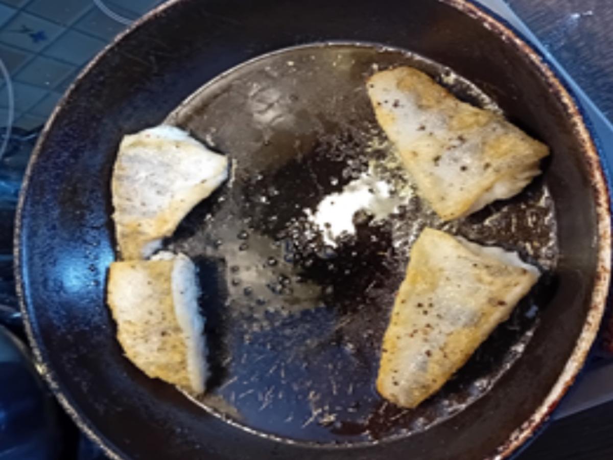 Rezept: Zanderfilet mit Kürbispüree, Drillingen und gerösteter Paprika Bild Nr. 17602 Zanderfilet mit Kürbispüree, Drillingen und gerösteter Paprika - Rezept - Bild Nr. 17602