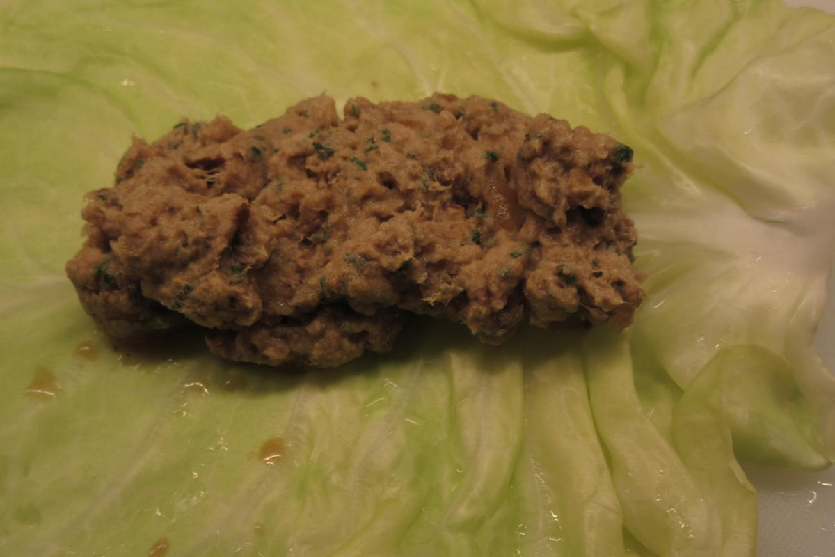 Rezept: Geflügel: Hühnerfarce im Spitzkohl Bild Nr. 17601 Geflügel: Hühnerfarce im Spitzkohl - Rezept - Bild Nr. 17601