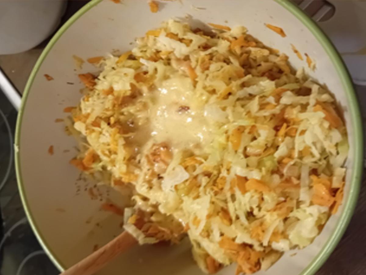 Weißkohl-Gemüse-Puffer mit pikanten Dip - Rezept - Bild Nr. 17604