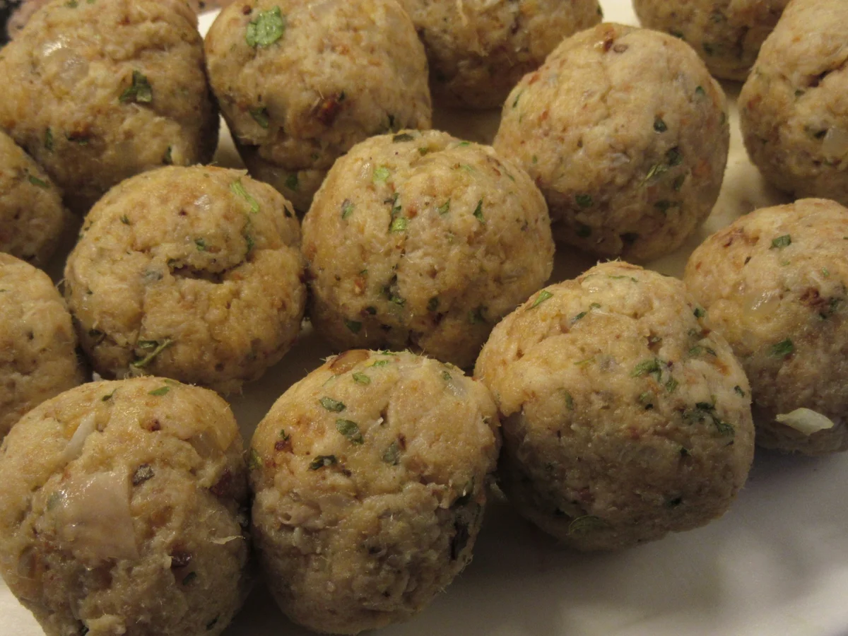 Geflügel: Hühnerklößchen - Rezept - Bild Nr. 17603