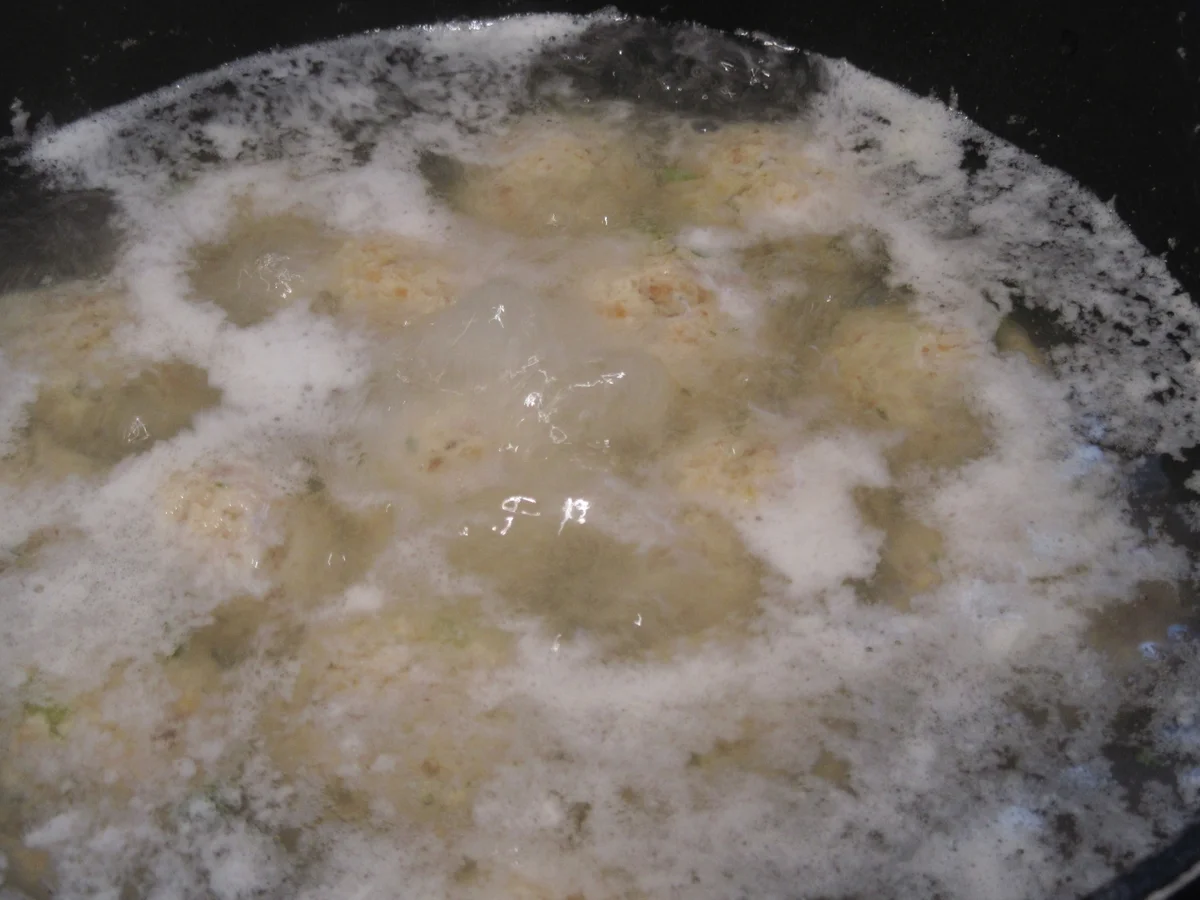 Geflügel: Hühnerklößchen - Rezept - Bild Nr. 17604