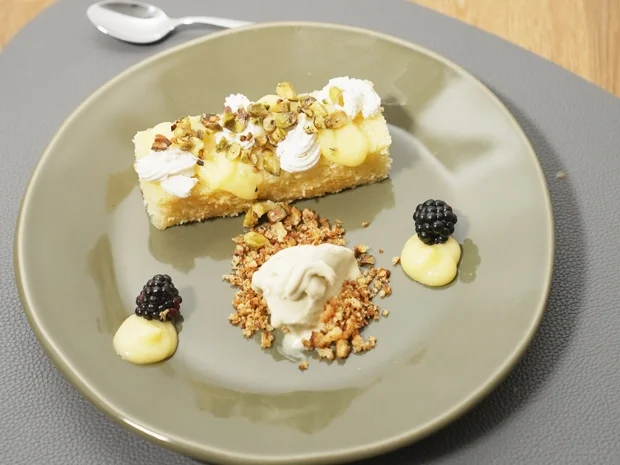 Zitronenkuchen mit Mascarpone-Kardamom-Créme - Rezept - Bild Nr. 2