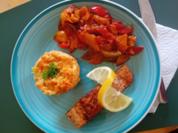 Lachsfilet mit Paprika-Schmorgemüse und Möhren-Kartoffel-Stampf - Rezept - Bild Nr. 17598