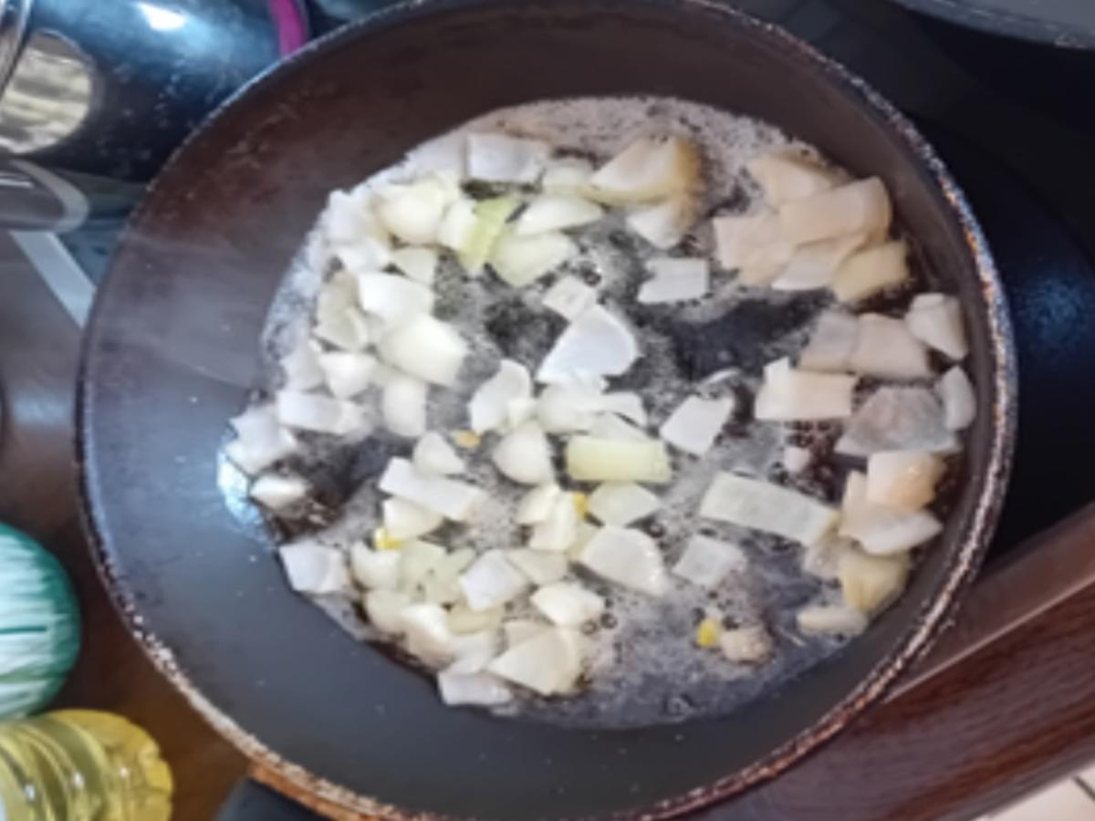 Lachsfilet mit Paprika-Schmorgemüse und Möhren-Kartoffel-Stampf - Rezept - Bild Nr. 17604