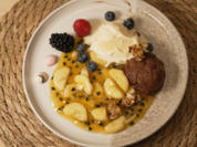 Schokoladenmousse mit karamellisierten Mandeln und Rosmarineis - Rezept - Bild Nr. 2