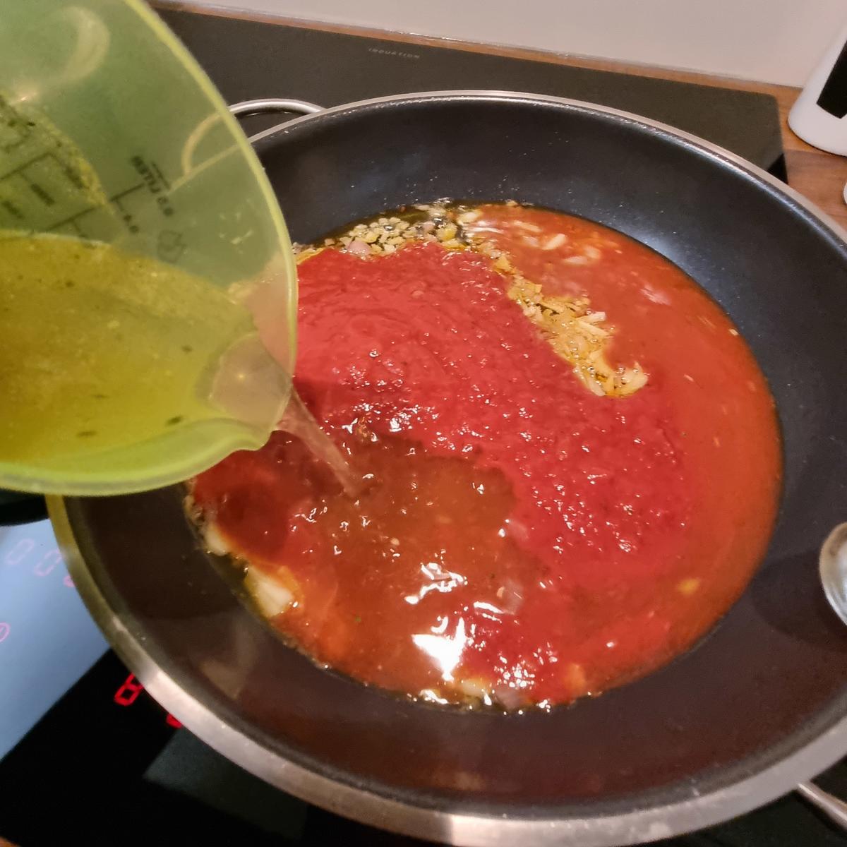Nudeln mit Gemüse in Tomatensauce - Rezept - Bild Nr. 17600