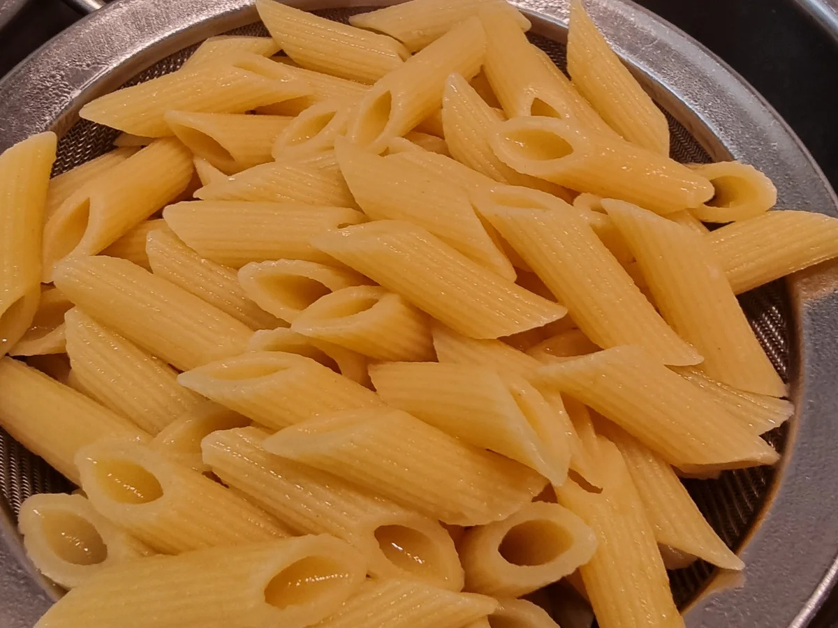 Nudeln mit Gemüse in Tomatensauce - Rezept - Bild Nr. 17605