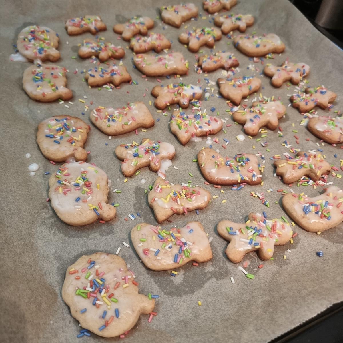 Rezept: Bunte Weihnachtskekse Bild Nr. 17614 Bunte Weihnachtskekse - Rezept - Bild Nr. 17614