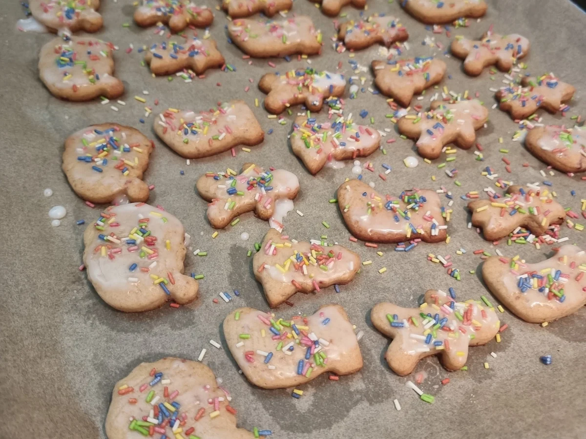 Bunte Weihnachtskekse - Rezept - Bild Nr. 17614