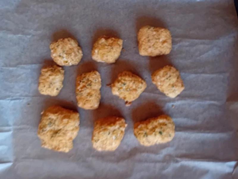 Kibbelinge mit Pommes Frites und Chinakohlsalat - Rezept - Bild Nr. 4