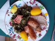 Braunkohl-Gemüsezwiebel mit deftiger Fleisch-Wurst-Einlage und Drillingen - Rezept - Bild Nr. 2