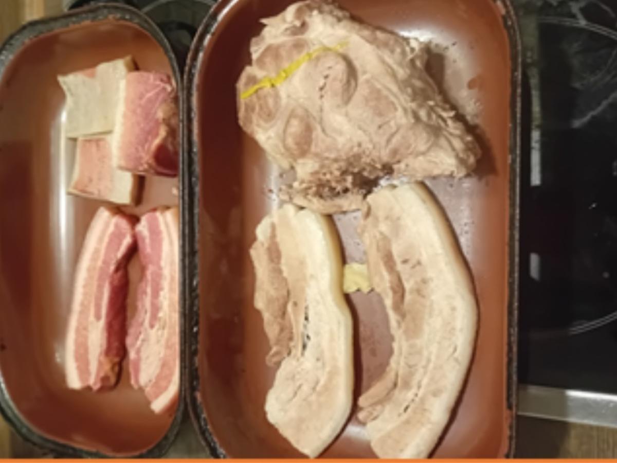 Rezept: Braunkohl-Gemüsezwiebel mit deftiger Fleisch-Wurst-Einlage und Drillingen Bild Nr. 5 Braunkohl-Gemüsezwiebel mit deftiger Fleisch-Wurst-Einlage und Drillingen - Rezept - Bild Nr. 5