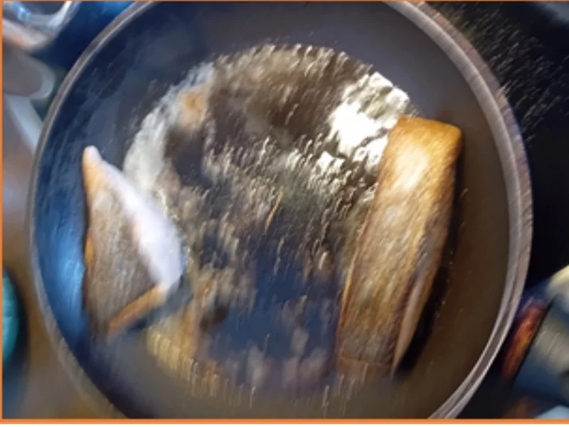 Lachsfilet mit karamellisierten Rosenkohl und Möhren-Kartoffel-Stampf - Rezept - Bild Nr. 5