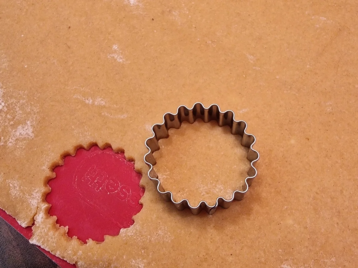 Linzer Blümchen mit Pflaumenmarmelade - Rezept - Bild Nr. 17615