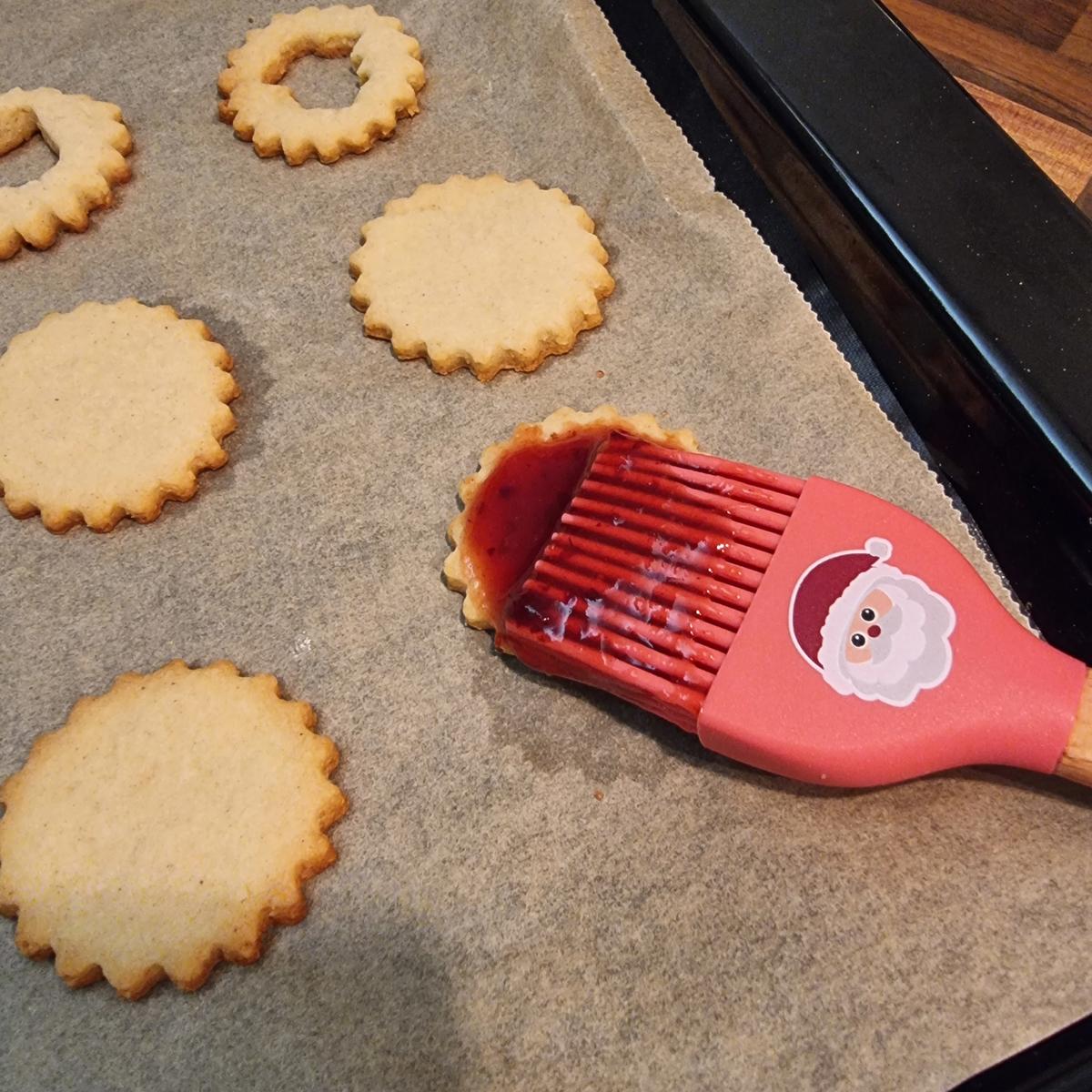 Linzer Blümchen mit Pflaumenmarmelade - Rezept - Bild Nr. 17622