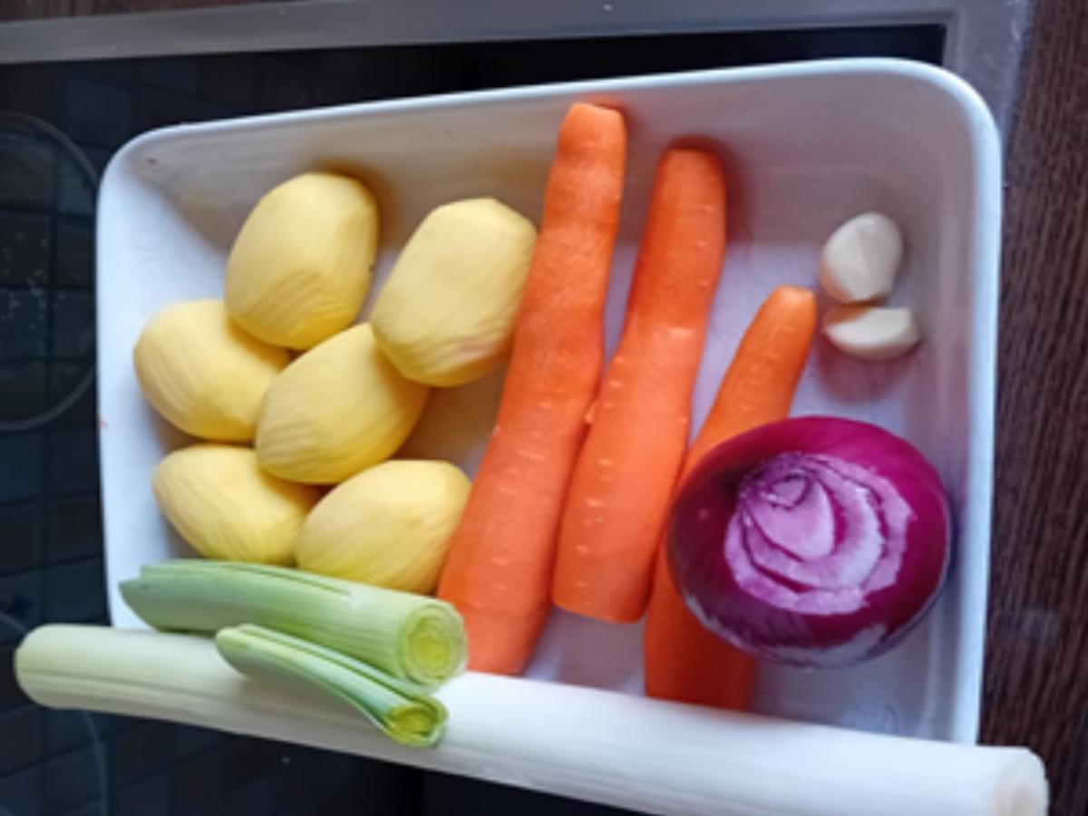 Möhren-Kartoffel-Suppe mir Würstcheneinlage - Rezept - Bild Nr. 4