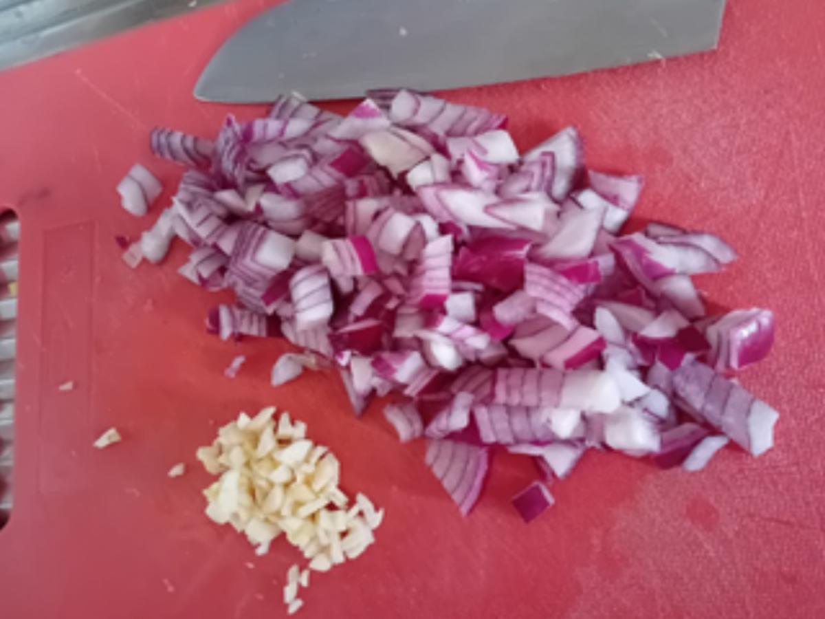 Möhren-Kartoffel-Suppe mir Würstcheneinlage - Rezept - Bild Nr. 8