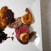 Surf 'n' Turf mit Kartoffelrösti an karamellisierten Rotweinzwiebeln - Rezept - Bild Nr. 17605