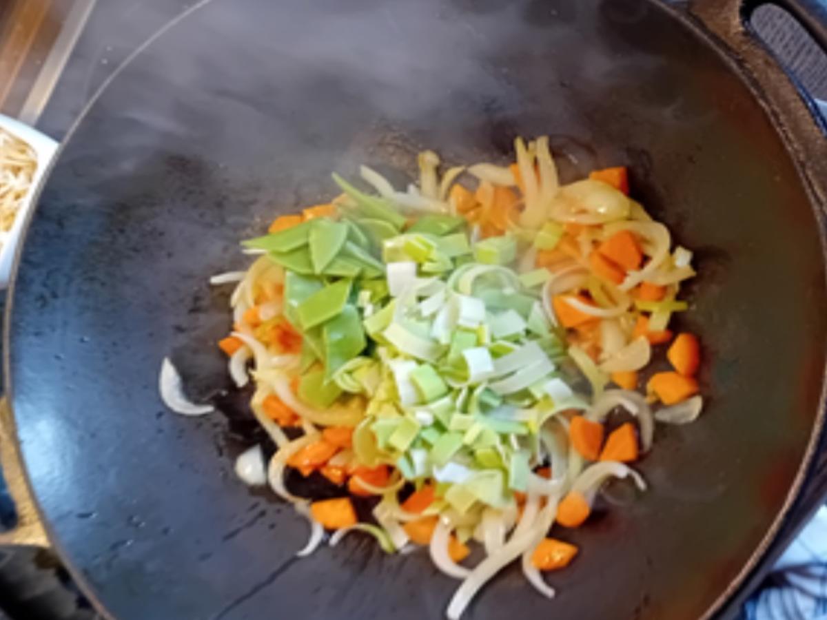 Nasi Goreng mit Garnelen mit Gemüsemix - Rezept - Bild Nr. 17613