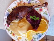 Gänsekeule mit Orangensauce, Apfelrotkohl und böhmischen Knödeln - Rezept - Bild Nr. 2