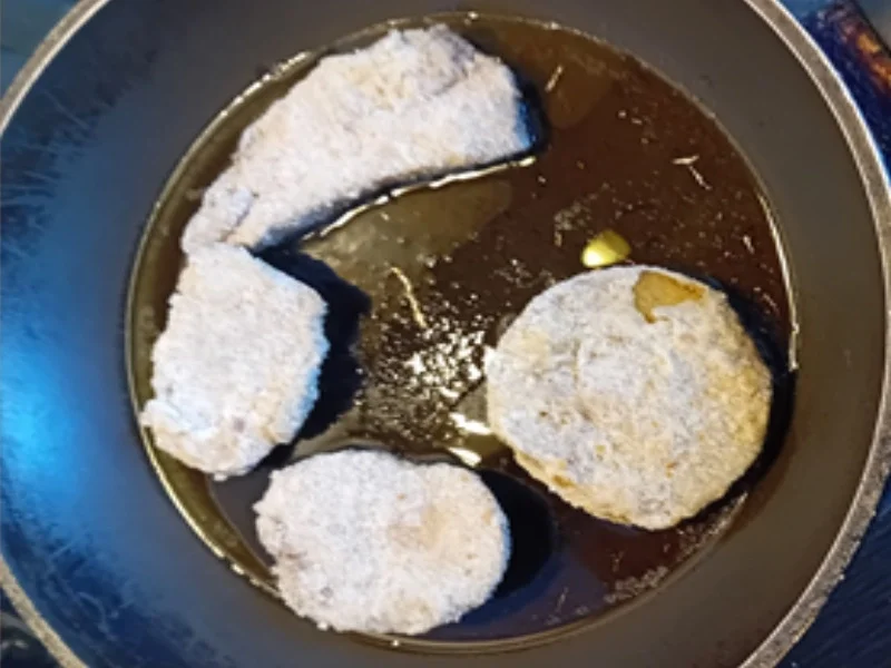 Steinpilzschnitzel mit Kartoffelsalat wie bei Oma und Gurkensalat - Rezept - Bild Nr. 4