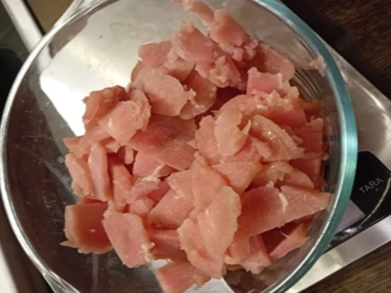 Rezept: Asiatische Suppe mit Kokosmilch, Gemüse, Schweinefilet und Mie-Nudeln Bild Nr. 7 Asiatische Suppe mit Kokosmilch, Gemüse, Schweinefilet und Mie-Nudeln - Rezept - Bild Nr. 7