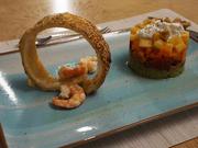 Erbsen-Möhren-Tomaten-Mango-Burrata-Törtchen mit Blätterteigring und Garnelen - Rezept - Bild Nr. 2