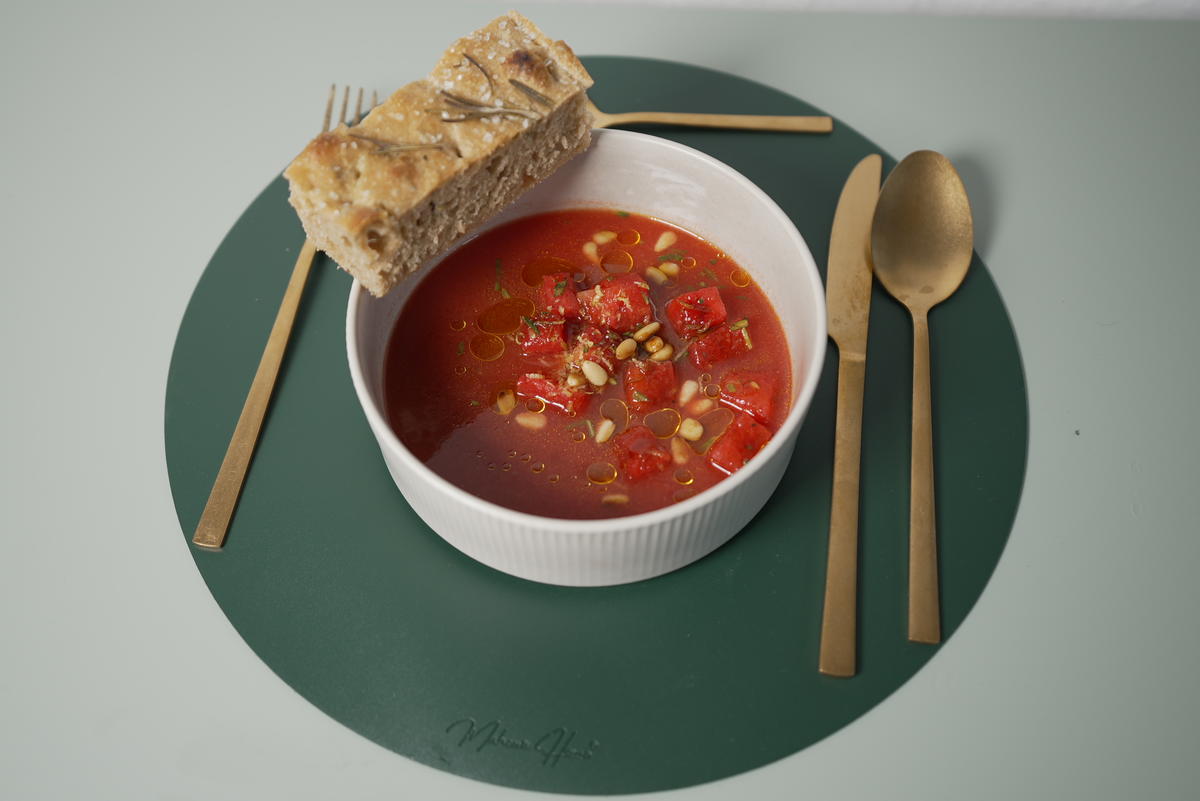 Rezept: Wassermelonen-Gazpacho mit Focaccia Bild Nr. 17610 Wassermelonen-Gazpacho mit Focaccia - Rezept - Bild Nr. 17610