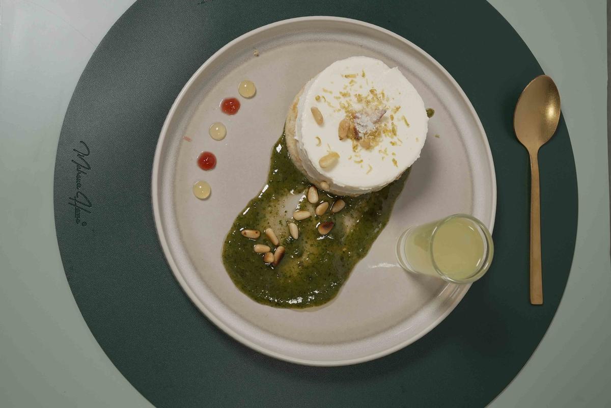 Limoncello-Mousse-Törtchen mit Basilikum-Pesto - Rezept - Bild Nr. 2