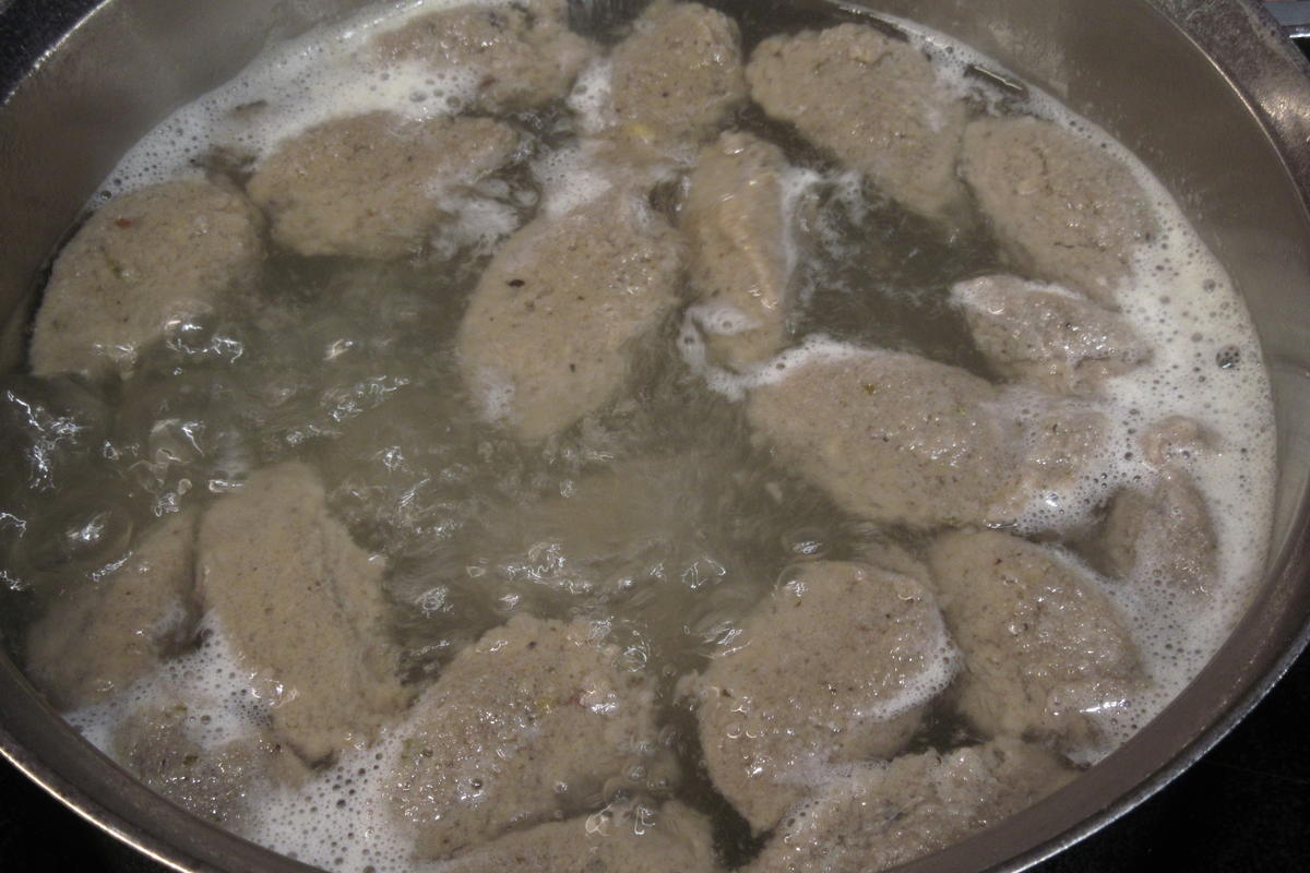 Rezept: Suppeneinlage: Leber-Nocken Bild Nr. 17613 Suppeneinlage: Leber-Nocken - Rezept - Bild Nr. 17613