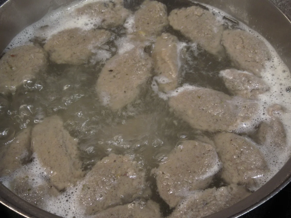 Rezept: Suppeneinlage: Leber-Nocken Bild Nr. 17613 Suppeneinlage: Leber-Nocken - Rezept - Bild Nr. 17613