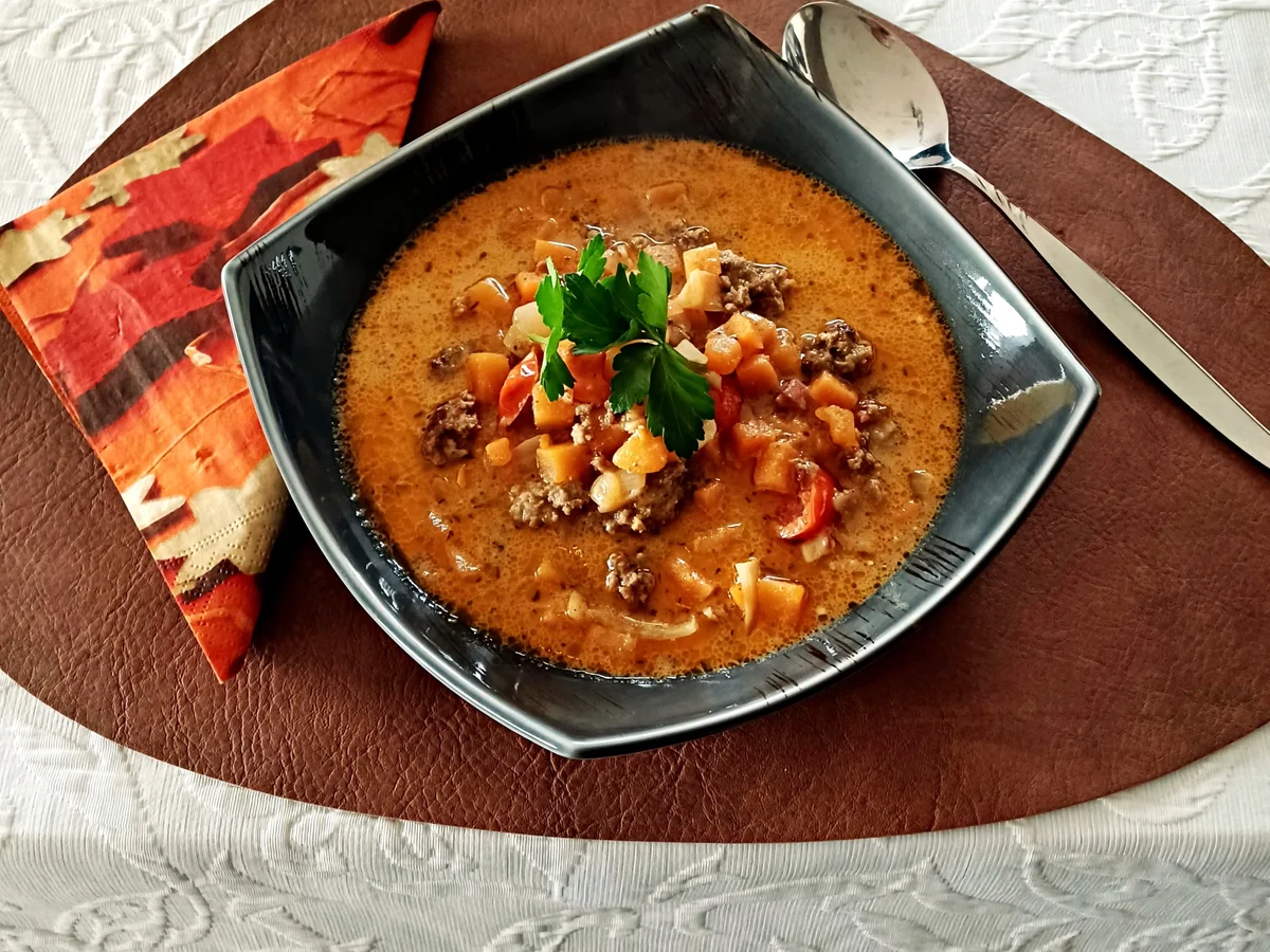 Süßkartoffelsuppe mit Käse und Hack - Rezept - Bild Nr. 17610