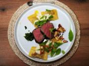Rinderfilet mit Pilz-Ricotta-Pasta, Gremolata und Parmesan-Sauce - Rezept - Bild Nr. 17611