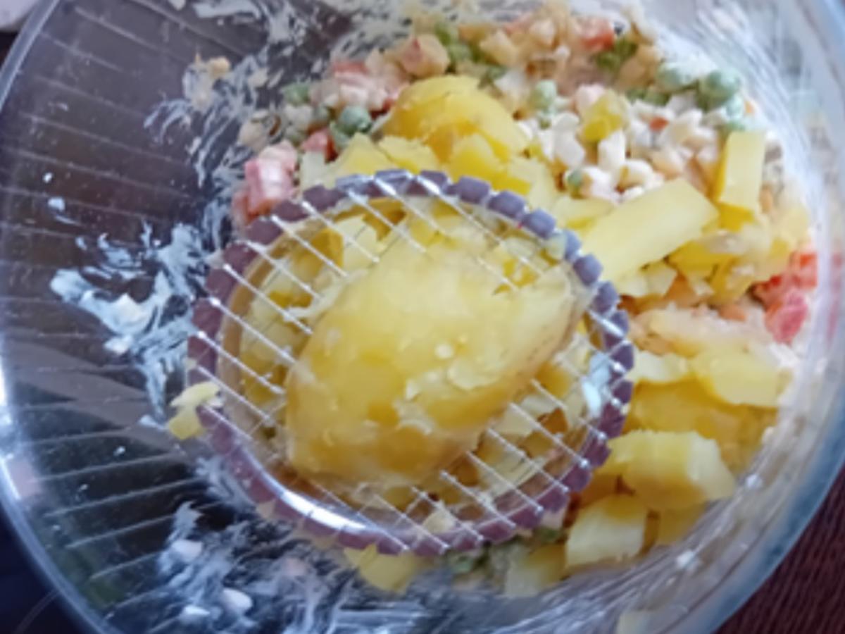 Lachsforelle mit herzhaften Kartoffelsalat - Rezept - Bild Nr. 9